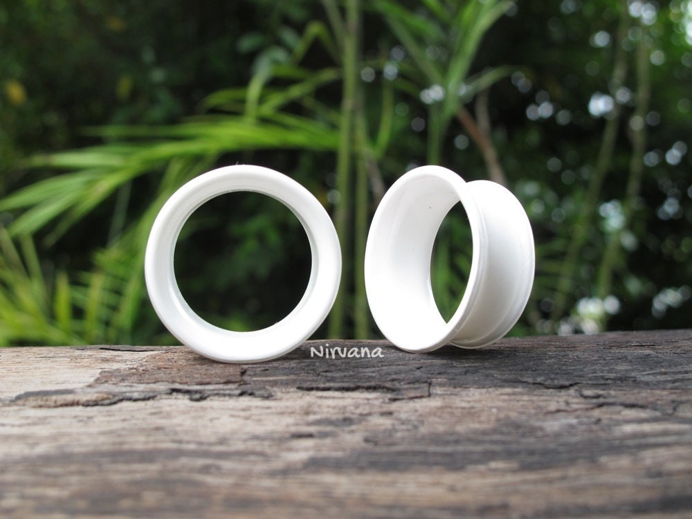 1 Pair (2 Pieces) White Tunnels Pyrex Glass Gauges