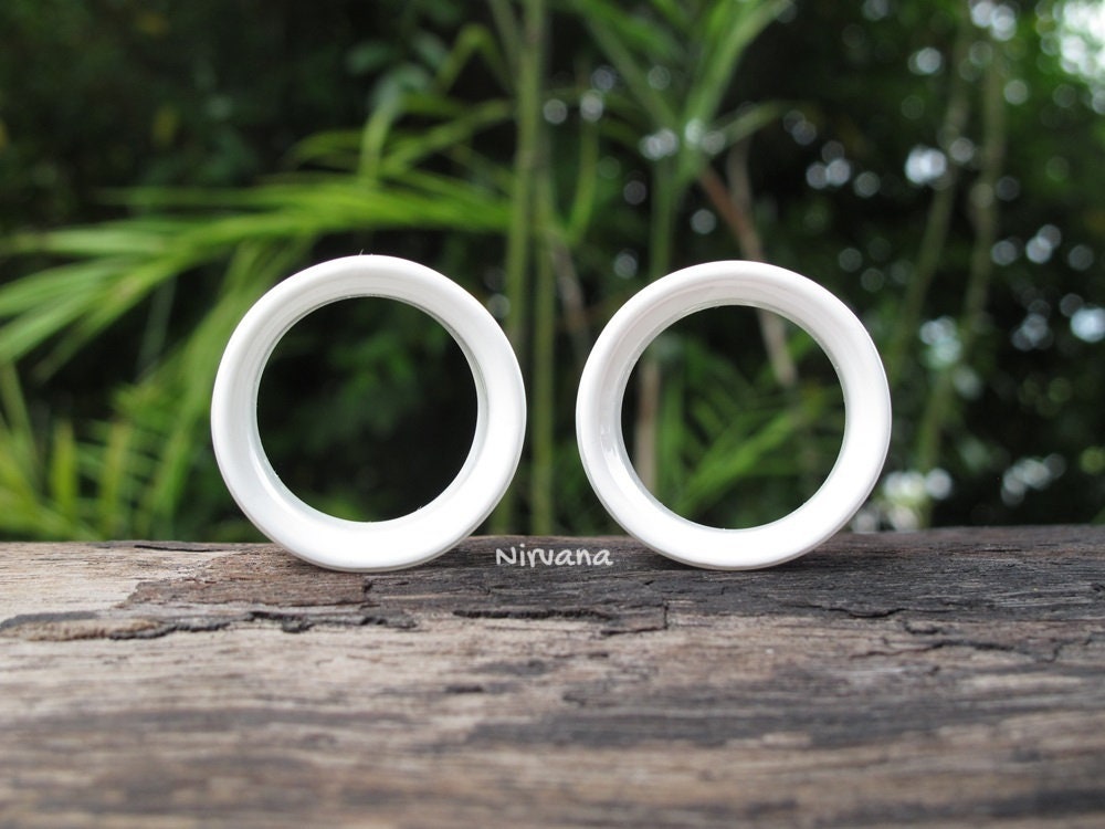 1 Pair (2 Pieces) White Tunnels Pyrex Glass Gauges