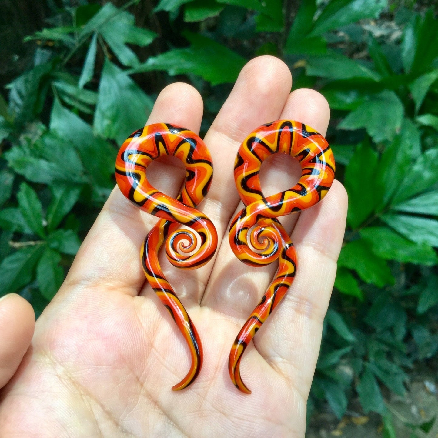 1 Pair (2 Pieces) Orange/Red/Yellow/ Black Snake Notes Glass