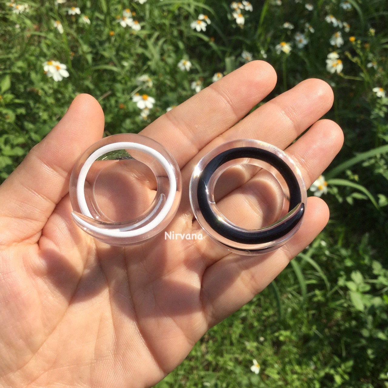 1 Pair (2 Pieces) Kat's Spirals Encased 1 Piece White & 1 Piece Black