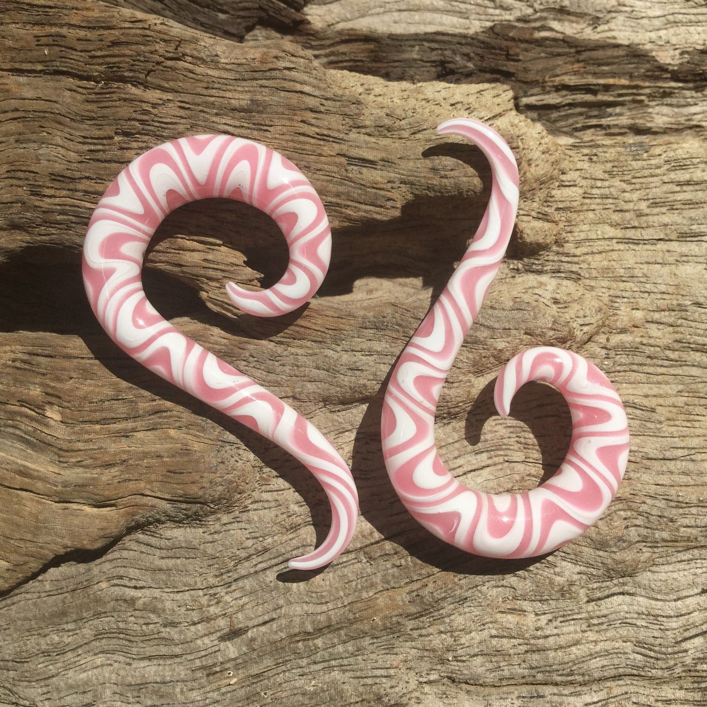 1 Pair (2 Pieces) Snake Pattern Thai Spirals Pyrex Glass