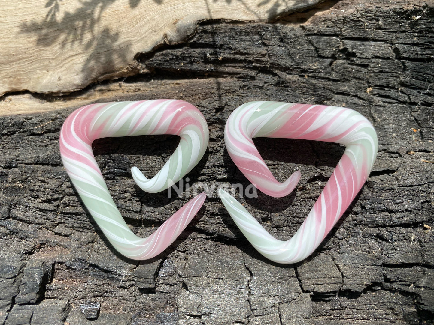 1 Pair (2 Pieces) Mint, White & Pink Free Style Triangle Spirals Glass