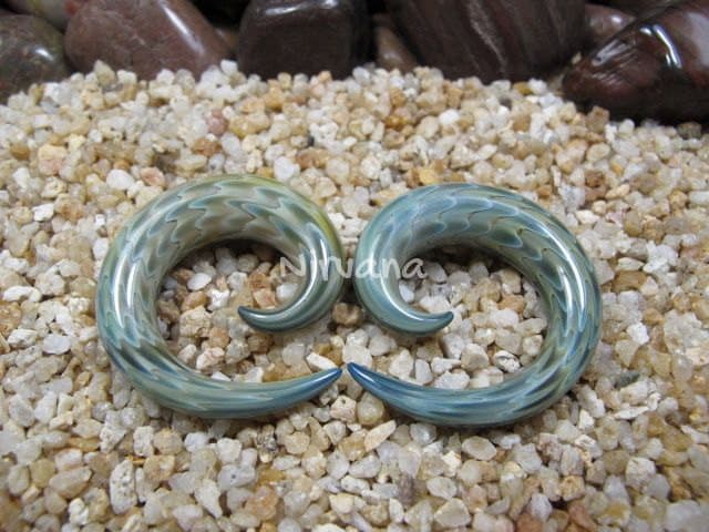 1 Pair (2 Pieces) Exotic Light Green Earth Classic Spirals