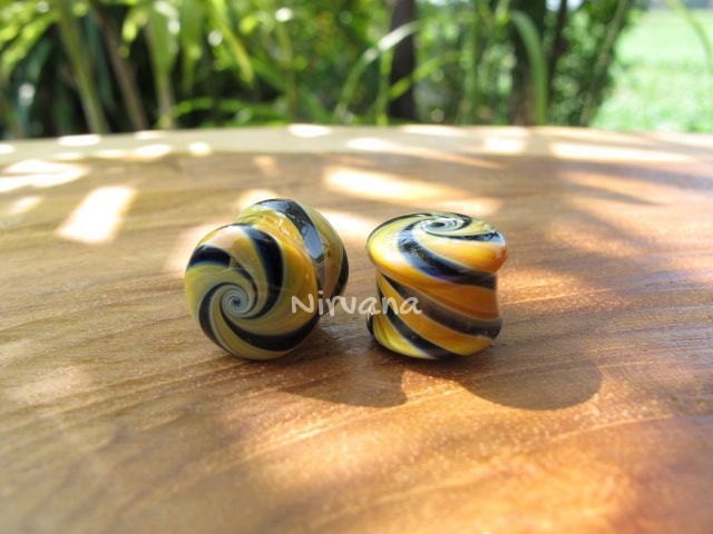1 Pair (2 Pieces) Candy Swirl Pyrex Glass Plugs