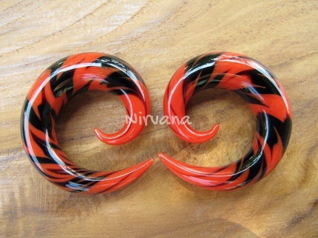 1 Pair (2 Pieces) Black & Red Free Style Classic Spirals Glass