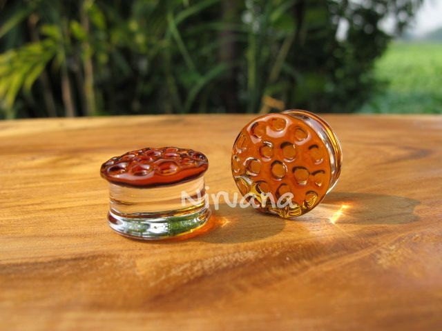 1 Pair (2 Pieces) Amber Color Glass Honey Comb Plugs