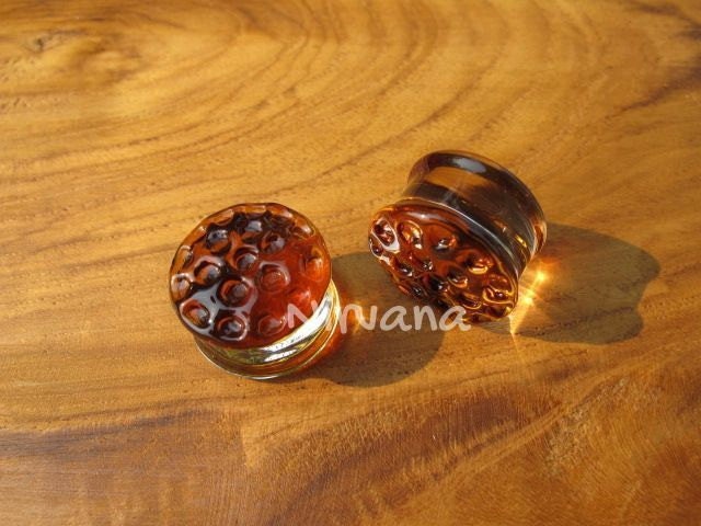 1 Pair (2 Pieces) Amber Color Glass Honey Comb Plugs