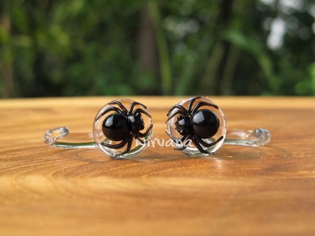 1 Pair (2 Pieces) Black Widow Spider Claws