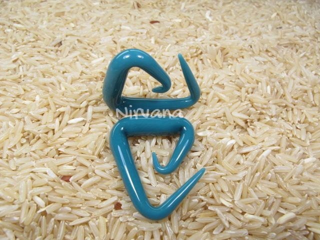 1 Pair (2 Pieces) Solid Color Aqua Triangle Spirals