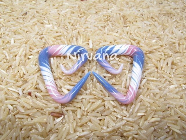 1 Pair (2 Pieces) Purple/Pink/White Free Style Triangle Spirals Glass
