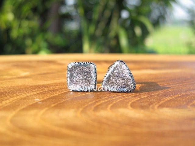 1 Pair (2 Pieces) Square Shaped Dark Silver Dichroic Glass Plugs