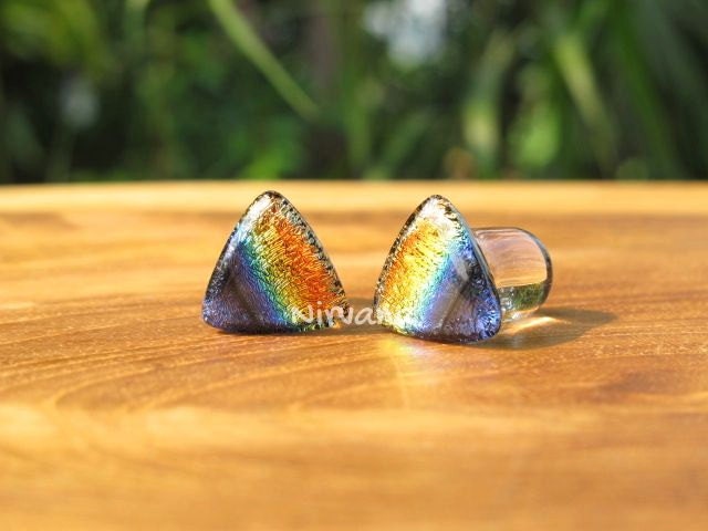 1 Pair (2 Pieces) Triangle Shaped Aquatic Rainbow Dichroic Glass Plugs