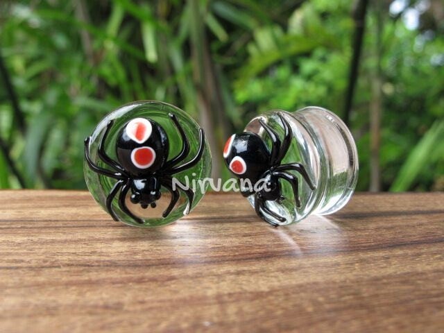 1 Pair (2 Pieces) Black Widow Spider with 2 Bright Red Spots Glass Plugs