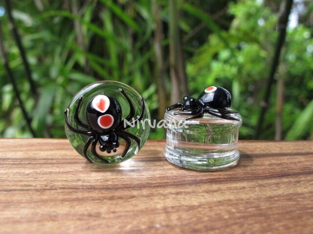 1 Pair (2 Pieces) Black Widow Spider with 2 Bright Red Spots Glass Plugs
