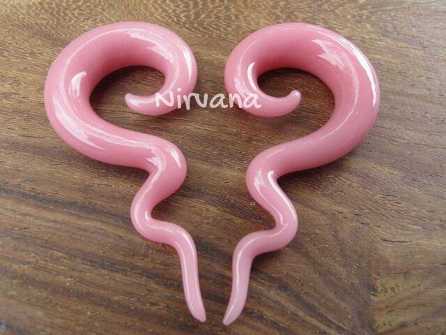 1 Pair (2 Pieces) Solid Color Pink Spiral Drops