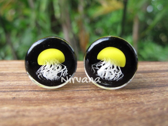 1 Pair (2 Pieces) Pyrex Glass Neon Yellow Jellyfish Plugs Black Background