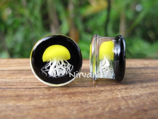 1 Pair (2 Pieces) Pyrex Glass Neon Yellow Jellyfish Plugs Black Background