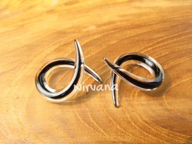 1 Pair (2 Pieces) Solid Color Encased Black Single Twist Ear Shapes Spirals