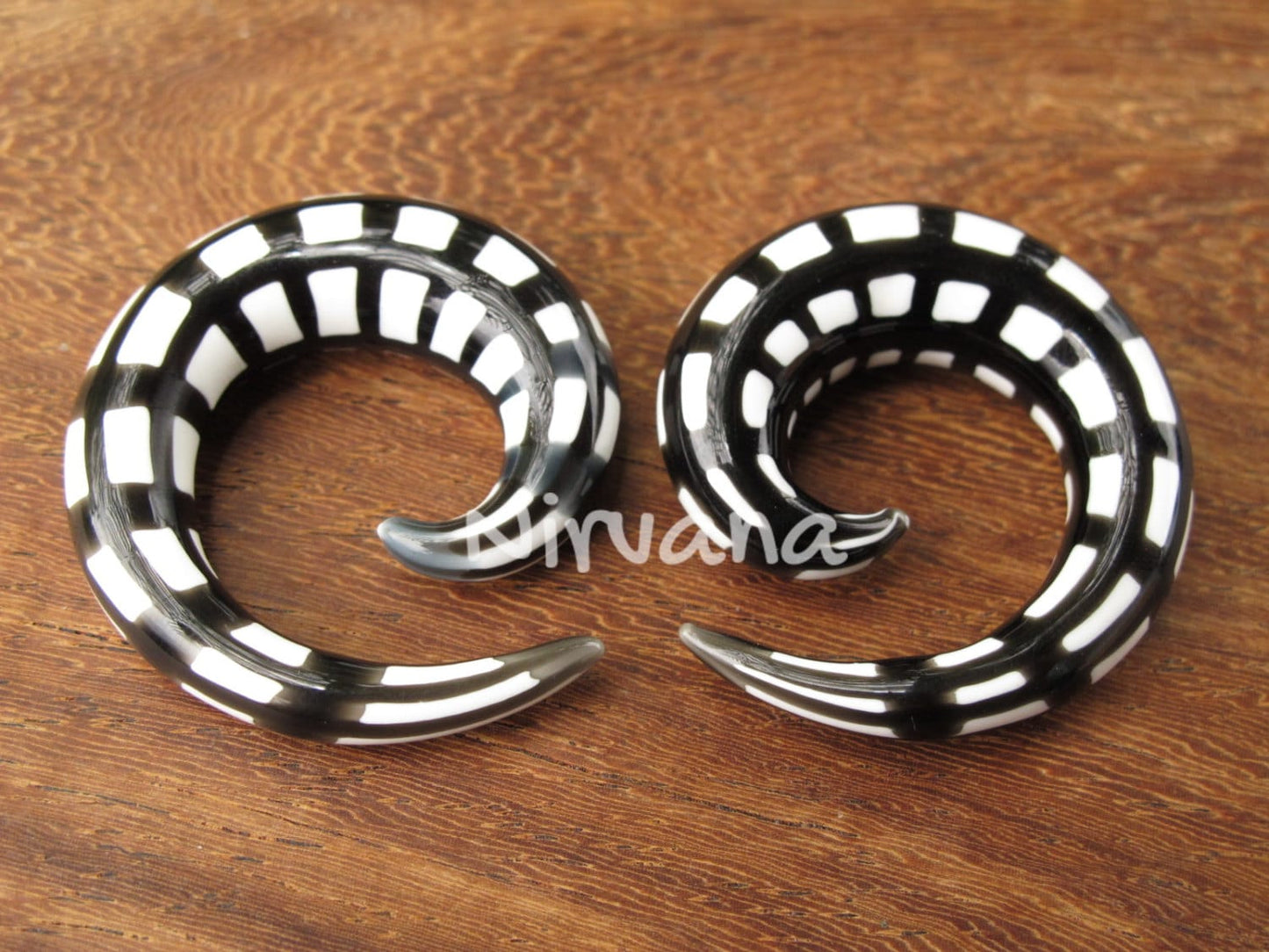 1 Pair (2 Pieces) White & Black Spider Web Pyrex Glass Classic Spirals