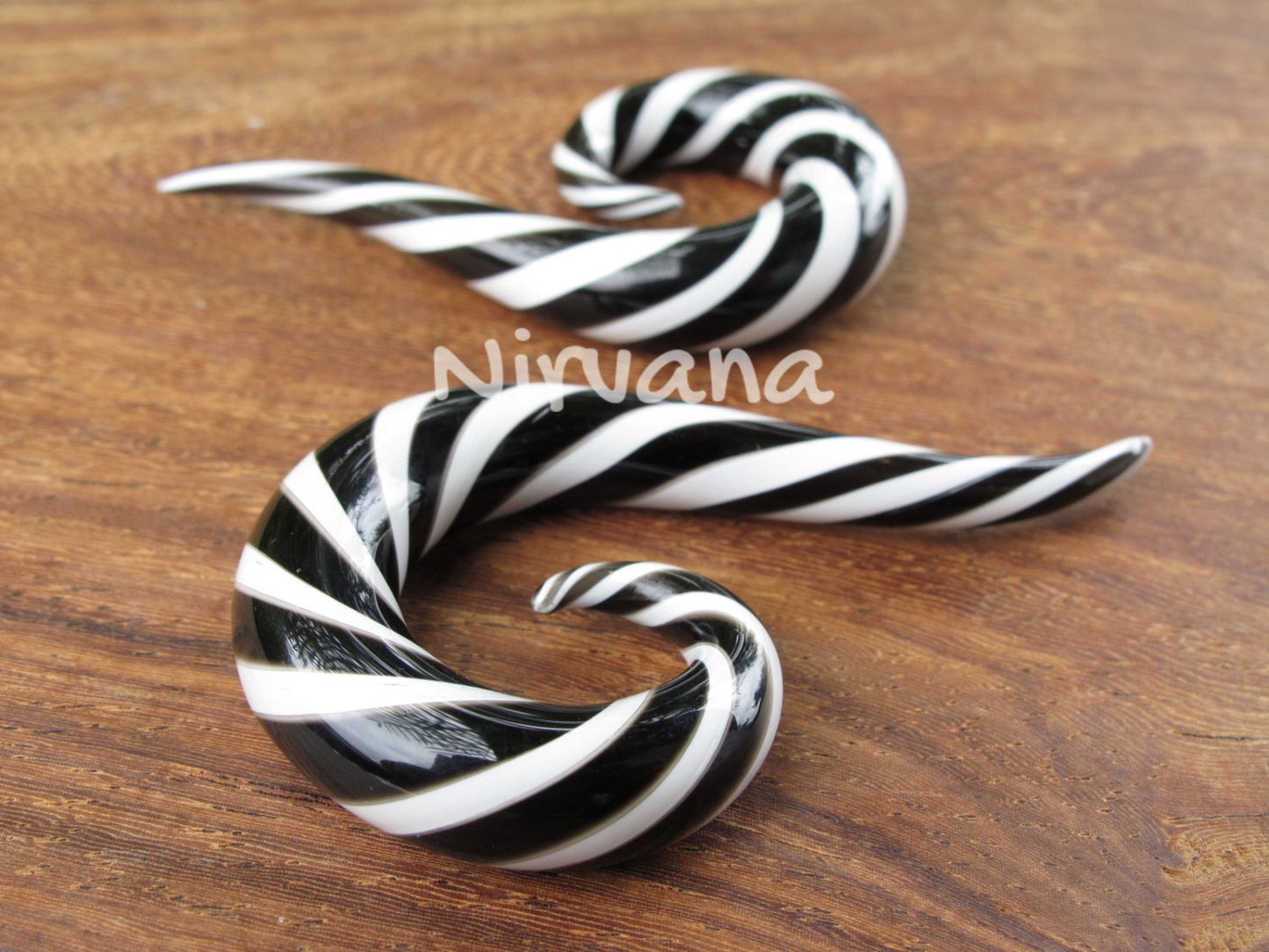 1 Pair (2 Pieces) Black & White Twists Thai Spirals Glass