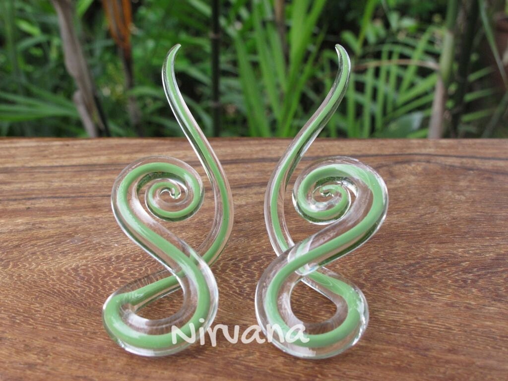 1 Pair (2 Pieces) Jade Green Encased Glass Note Spirals