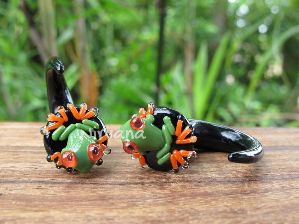 1 Pair (2 Pieces) Poison Tree Frog Claws Green with Orange legs