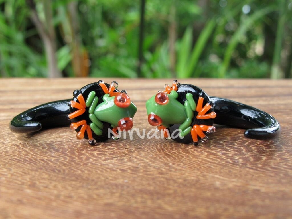 1 Pair (2 Pieces) Poison Tree Frog Claws Green with Orange legs