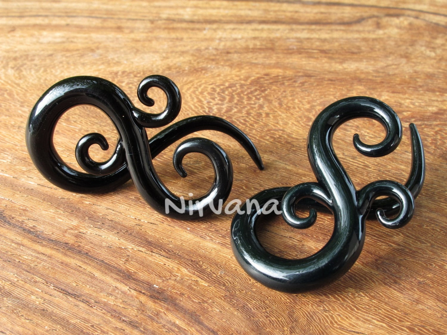 1 Pair (2 Pieces) Solid Black Color Bonita Ear Spirals