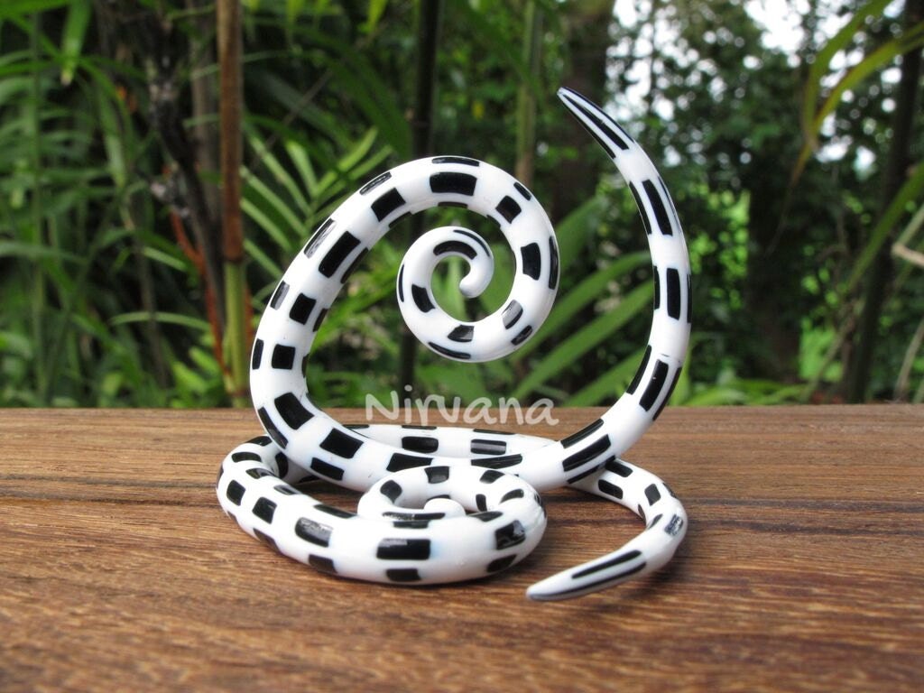 1 Pair (2 Pieces) Black & White Spider Web Glass Tear Drop Spirals