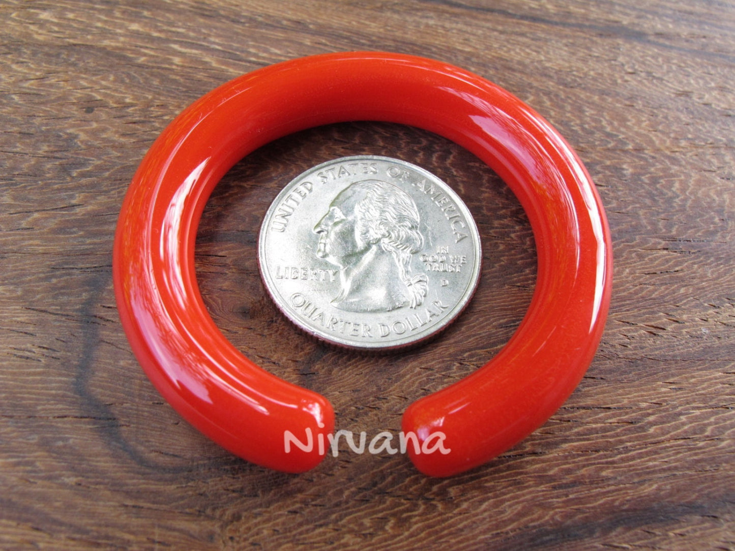 1 Pair (2 Pieces) Nirvana's Red Glass Hoops