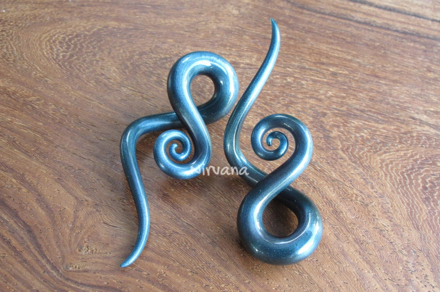 1 Pair (2 Pieces) New Photos Solid Color Unobtanium Glass Note Spirals