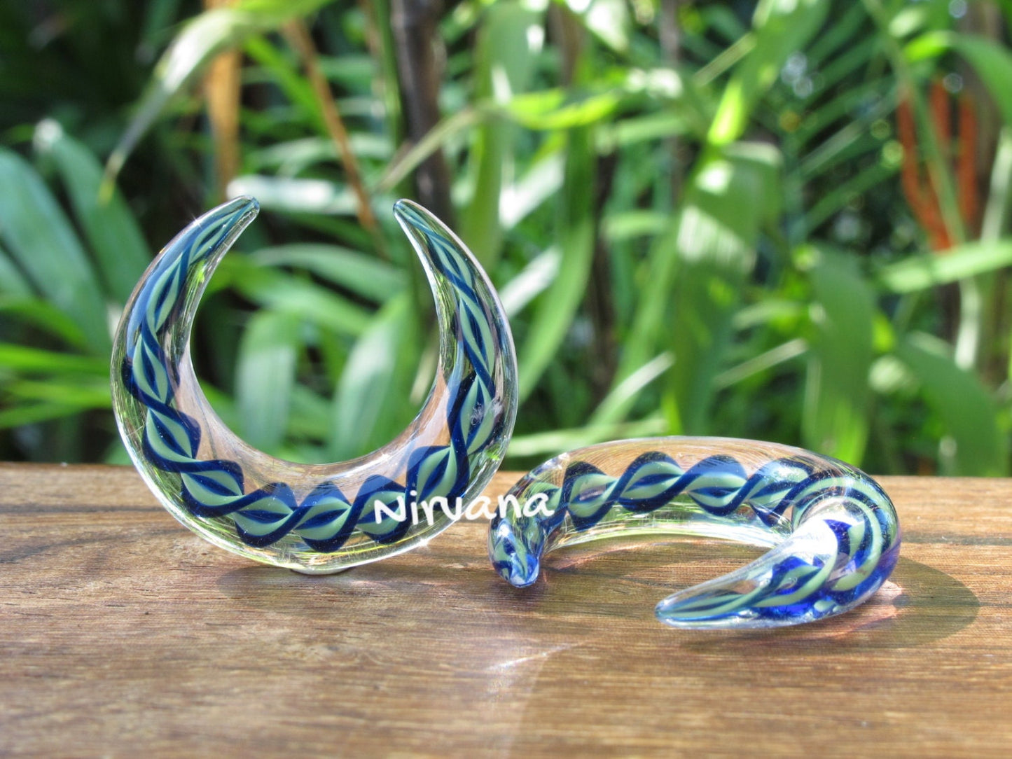 1 Pair (2 Pieces) Glass Cobalt Blue & Jade Green Encased Twist Septum Pinchers