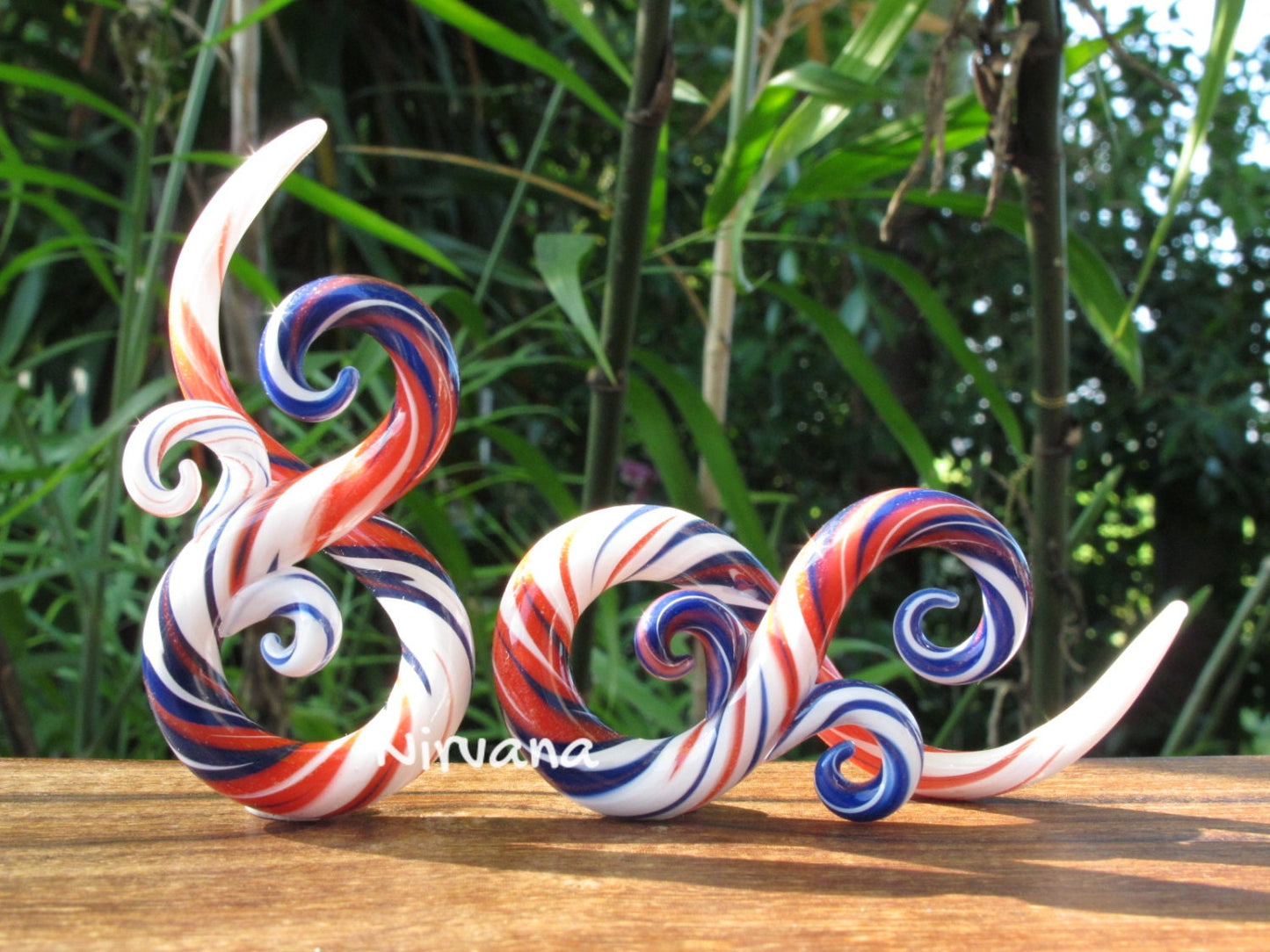 1 Pair (2 Pieces) Cobalt Blue, White & Red Free Style Bonita Spirals Glass
