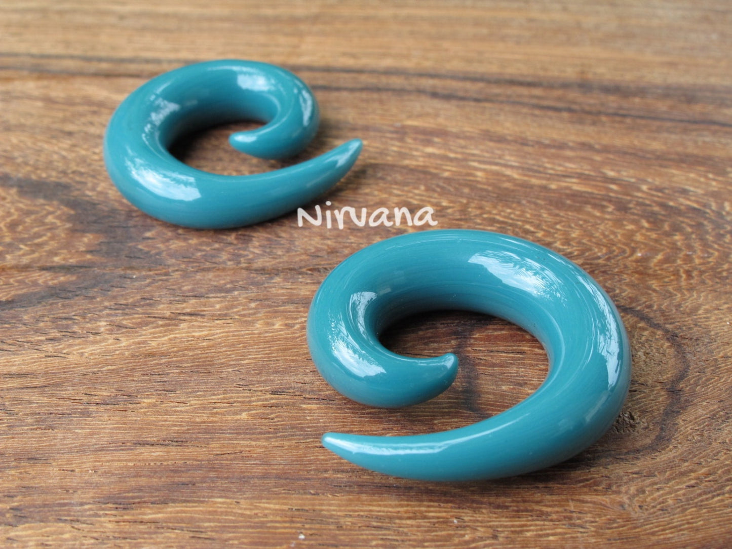 1 Pair (2 Pieces) Solid Color Aqua Classic Spirals