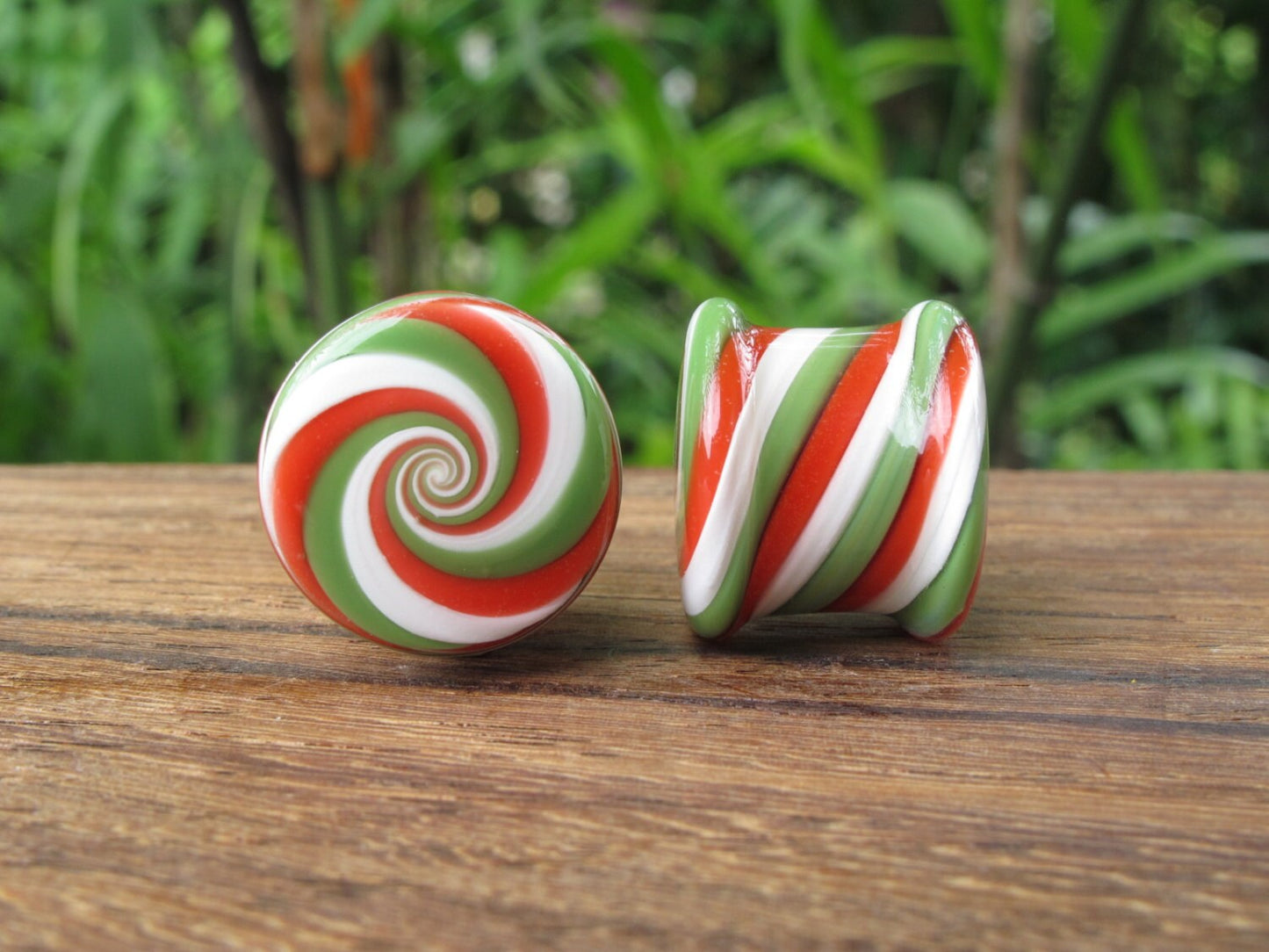 1 Pair (2 Pieces) Holiday Red/Green/White Striped Peppermint Candy Spiral Glass Plugs
