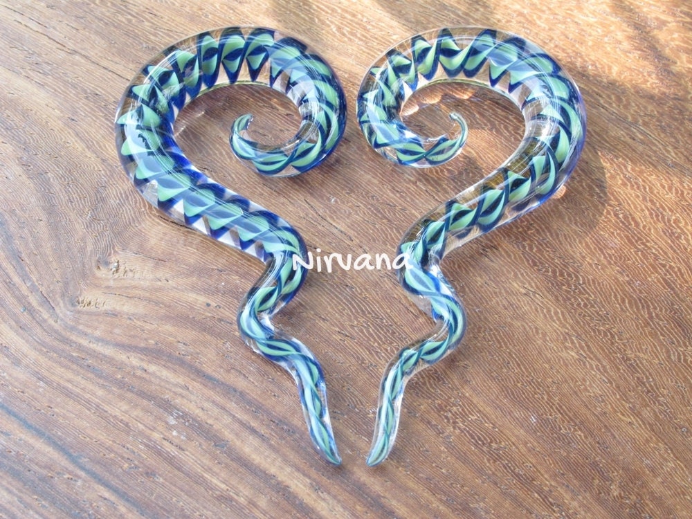 1 Pair (2 Pieces) Encased Twist Cobalt Blue & Jade Green Spiral Drops