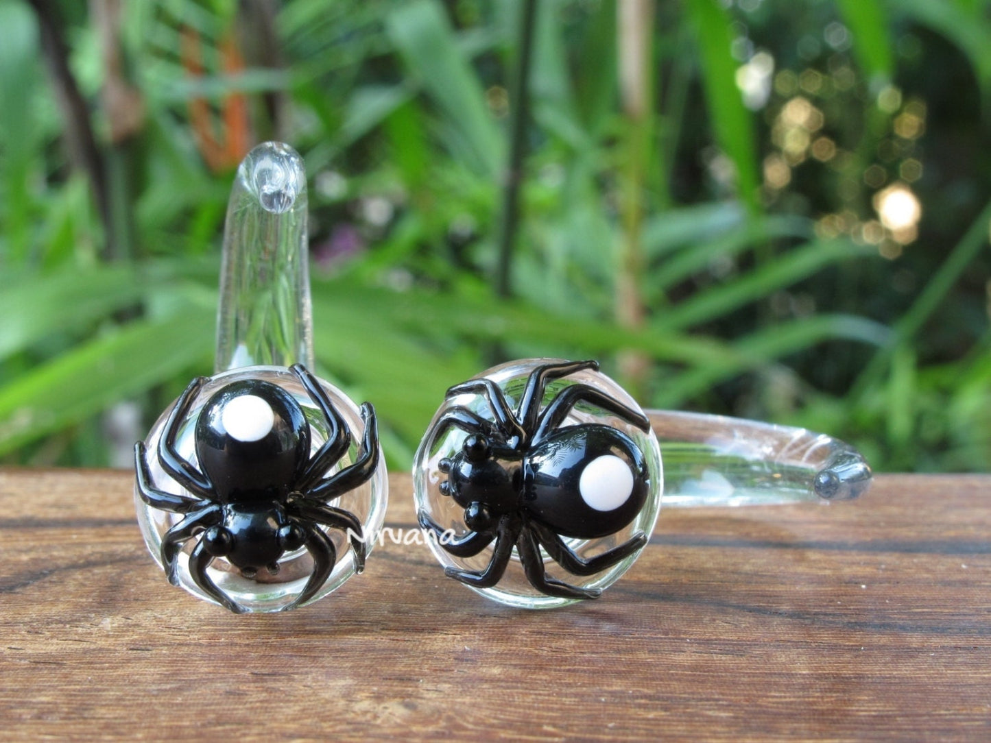 1 Pair (2 Pieces) Black Widow Spider with White Spots Glass Claw
