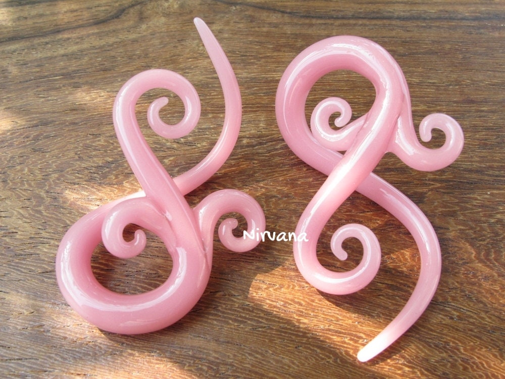 1 Pair (2 Pieces) Pink Bonita Ear Spirals