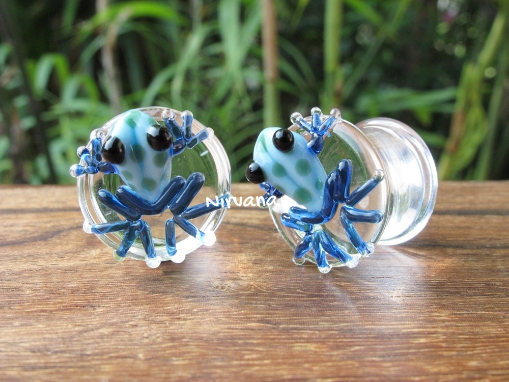 1 Pair (2 Pieces) Sky Blue Frogs with Green Spots Glass Plugs