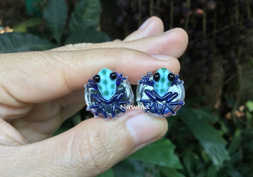 1 Pair (2 Pieces) Sky Blue Frogs with Green Spots Glass Plugs