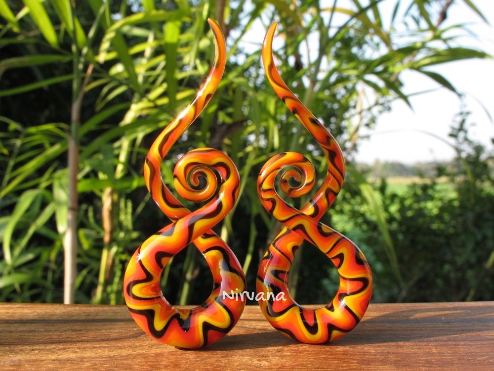 1 Pair (2 Pieces) Orange/Red/Yellow/ Black Snake Notes Glass