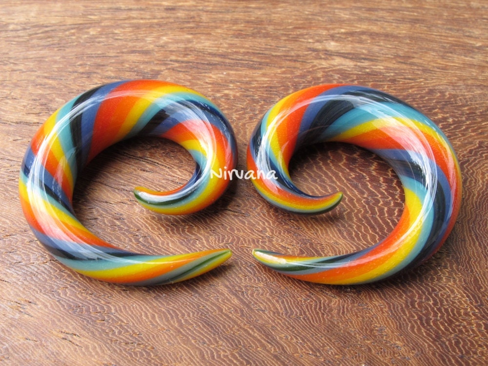 1 Pair (2 Pieces) Rainbow Twist Classic Spirals Glass