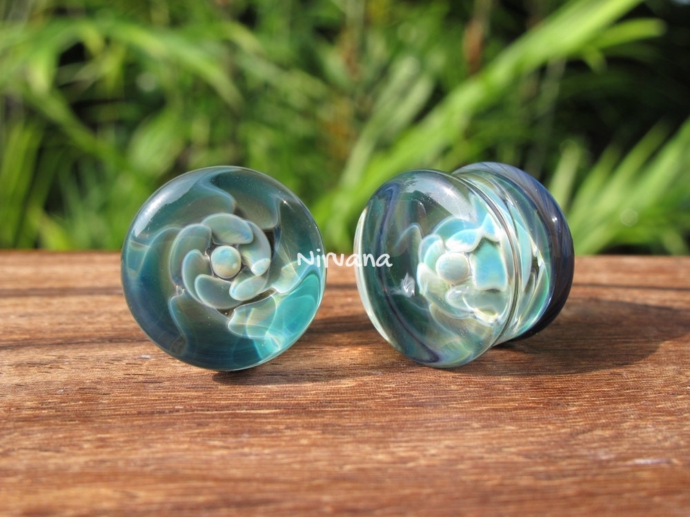 1 Pair (2 Pieces) Ocean Flower Plugs Pyrex Glass Gauges