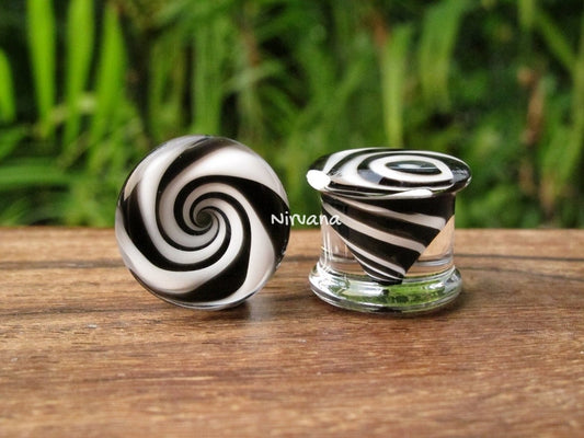 1 Pair (2 Pieces) Tornado Plugs Black & White