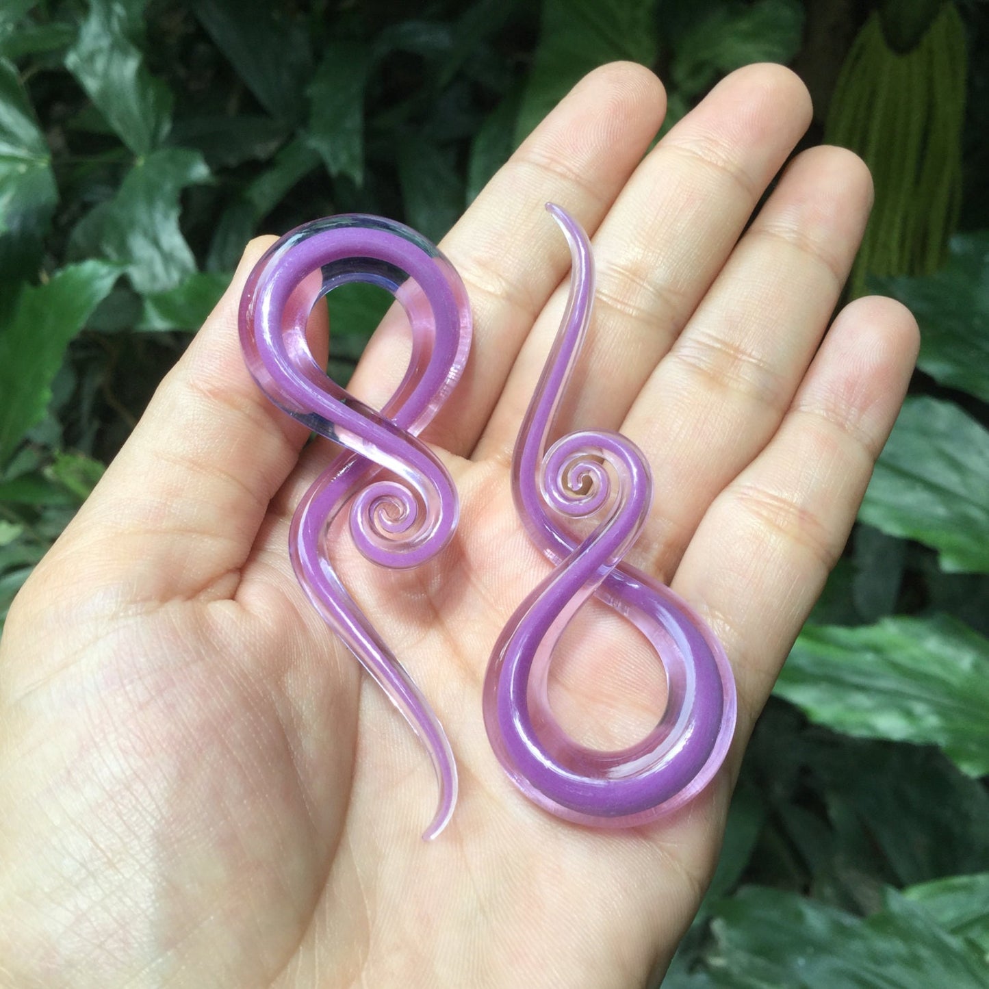 1 Pair (2 Pieces) Translucent Purple Encased Mauve Glass Note Spirals