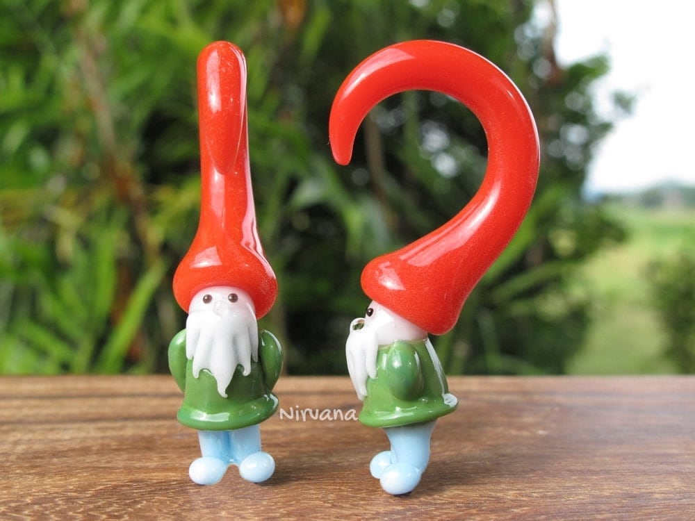 1 Pair (2 Pieces) Green Shirt Gnome Claw Gauges