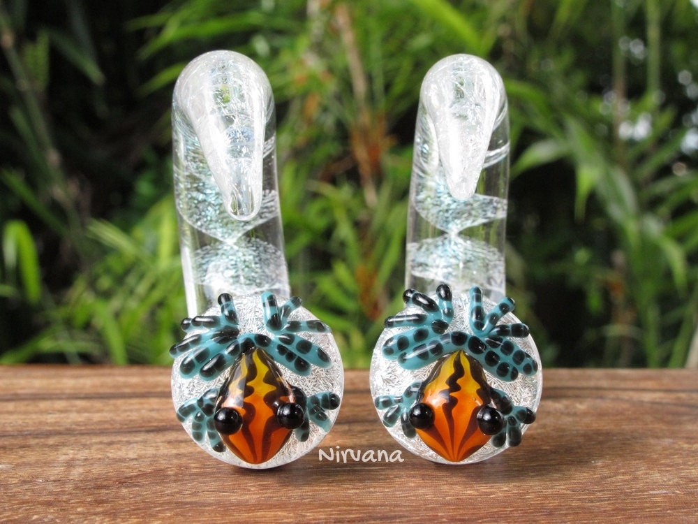 1 Pair (2 Pieces) Sunburst Poison Pyrex Glass Tree Frog Claws with Translucent Dichroic Background