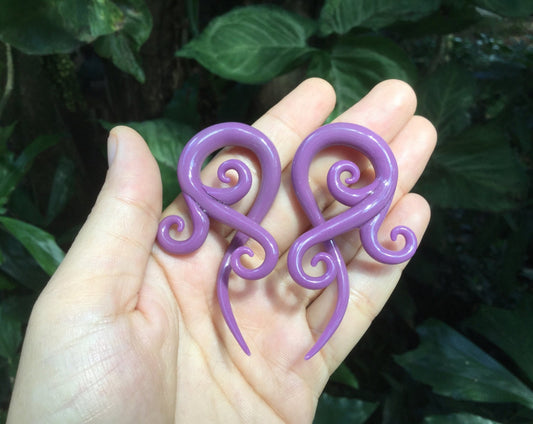 1 Pair (2 Pieces) Mauve Purple Bonita Ear Spirals
