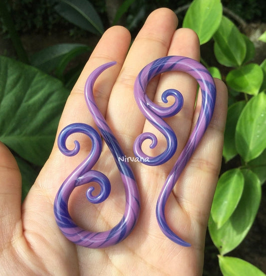 1 Pair (2 Pieces) Purple & Mauve Free Style Venus Spirals Glass