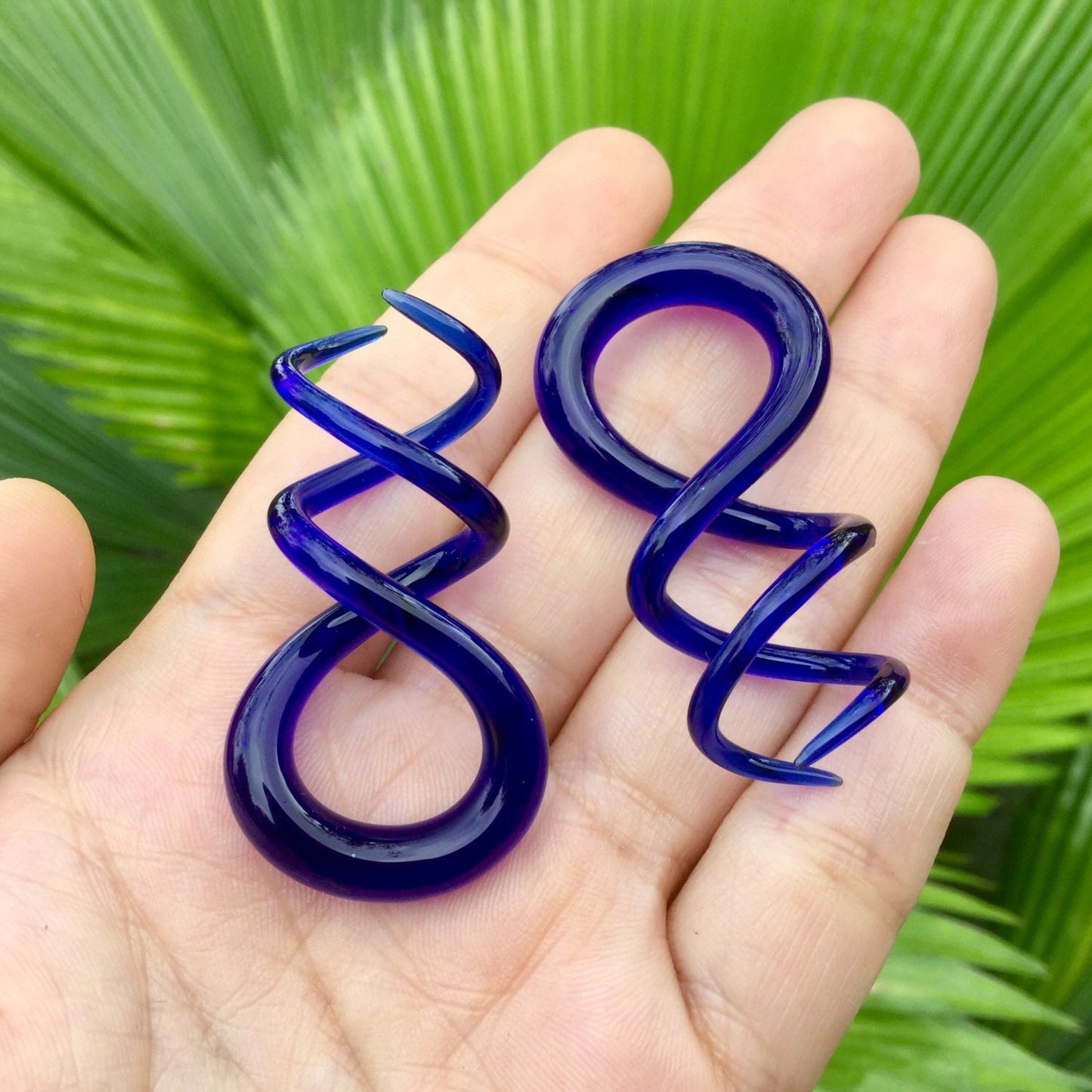 1 Pair (2 Pieces) Cobalt Blue Cork Screw Spirals
